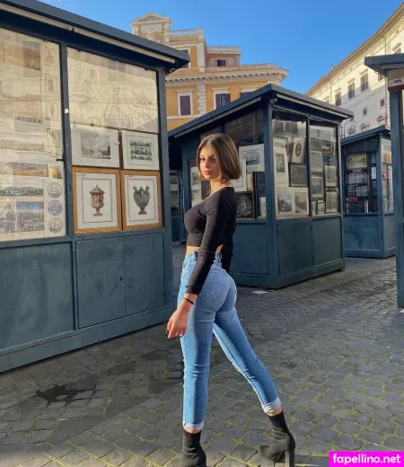 Elena Petrin OnlyFans Thumbnail #jDdjdVfd0a