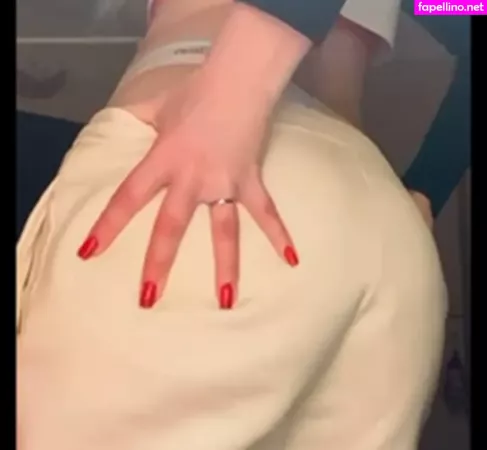 Elena Sofroni OnlyFans Thumbnail #QrgZlQ9T6n