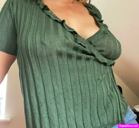 Elena Sophia Nicolosi OnlyFans Thumbnail #ZoT8zX7CC5
