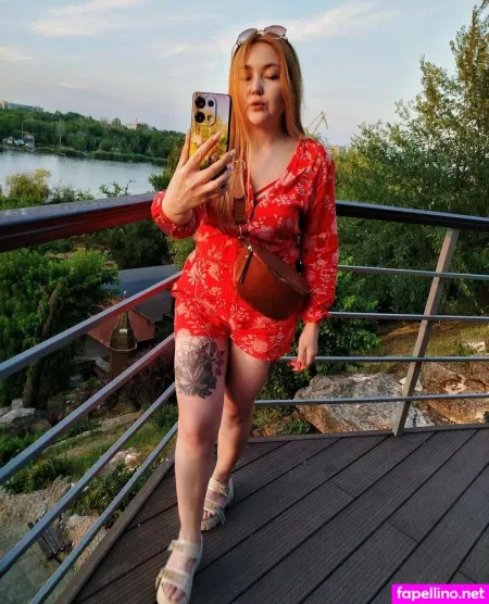 Elena Velvet25 OnlyFans Thumbnail #DIiNHFl3Lf
