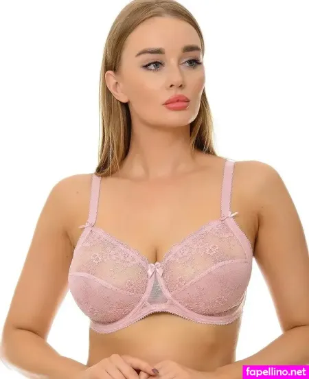 Elena Veyron OnlyFans Thumbnail #ca8SHRV9gs