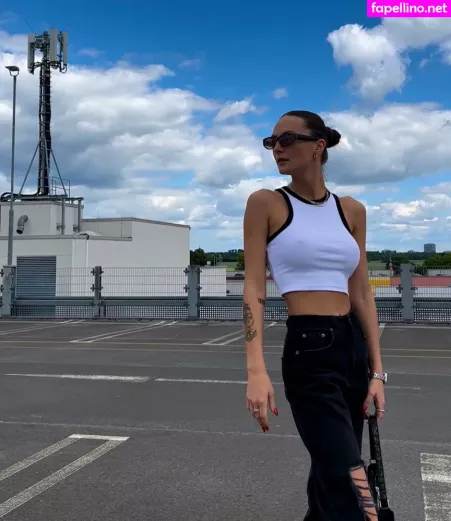 Elenacaro OnlyFans Thumbnail #TNabkEWIei