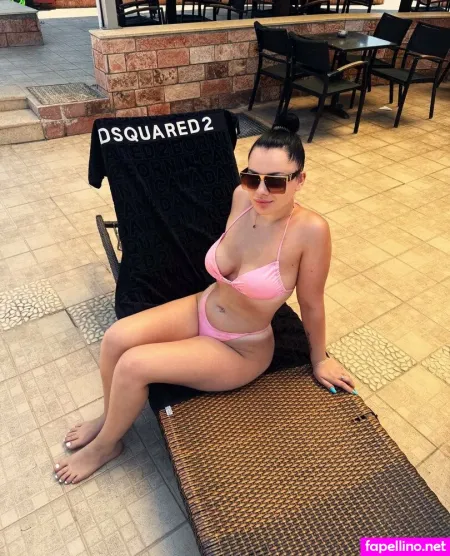 Elenadaniela98 OnlyFans Thumbnail #t8ksl5X64S