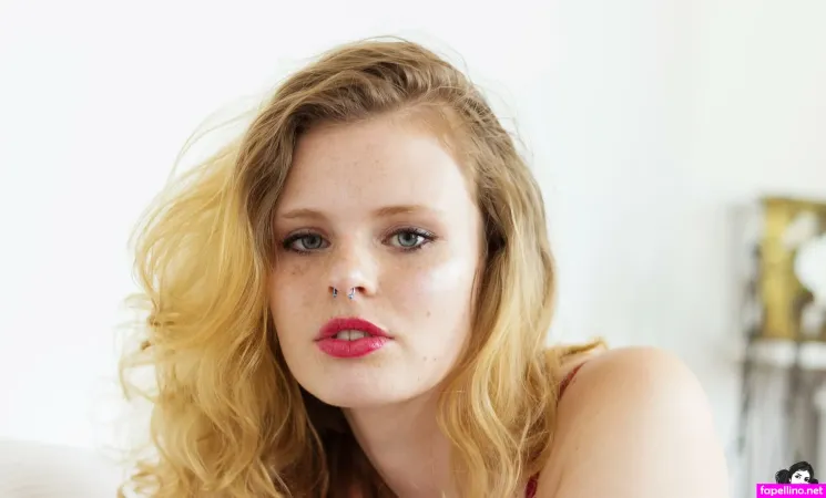 Elenae OnlyFans Thumbnail #kw8PSpvsam