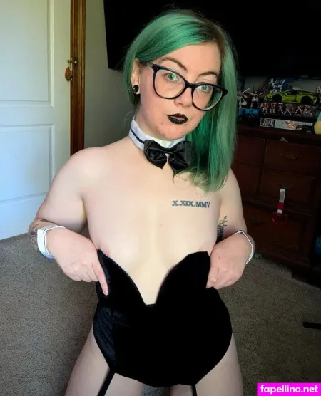 Elenaetoile OnlyFans Thumbnail #HTU7wkNI8R