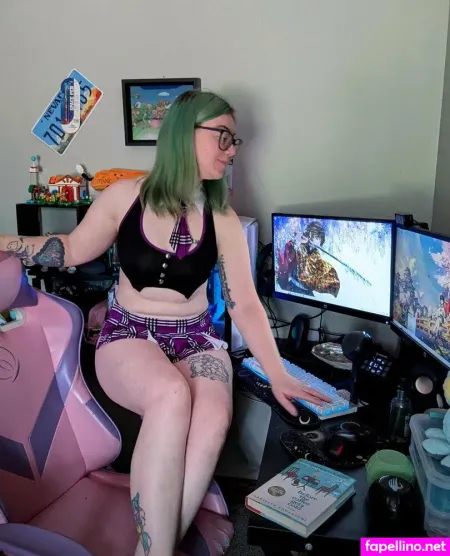 Elenaetoile OnlyFans Thumbnail #rKQNje3oMQ