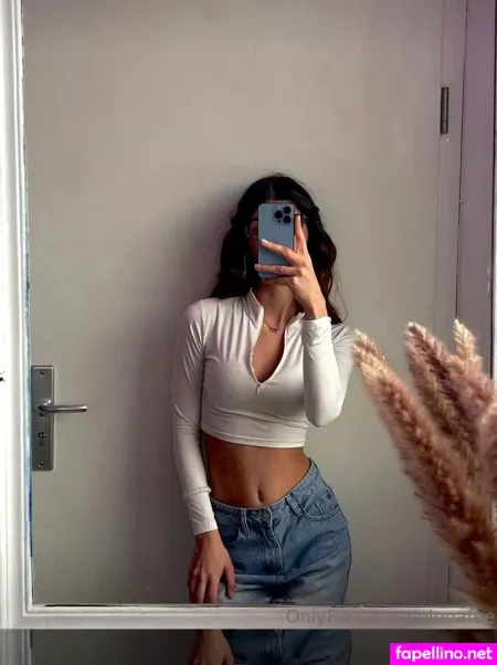 Elenafee OnlyFans Thumbnail #HRZeHcmlfo