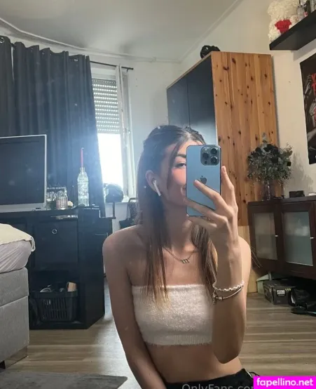 Elenafee OnlyFans Thumbnail #NFwiLKpAJo