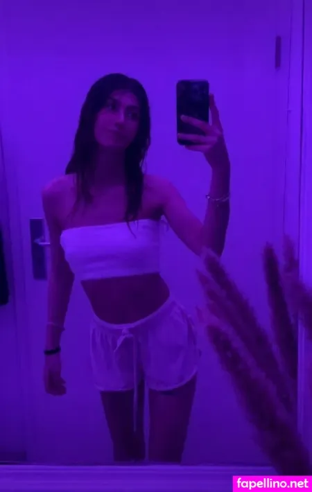 Elenafee OnlyFans Thumbnail #dCjCtIPZb7