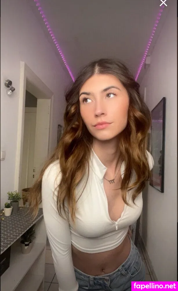 elenafee, elenafee_ Nude Leaked OnlyFans Photo #g6uu4APxyK