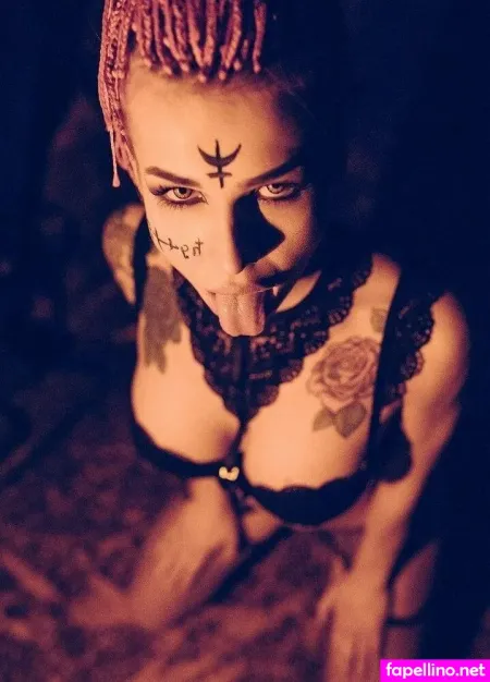 Elenahug OnlyFans Thumbnail #7seKd8nRba