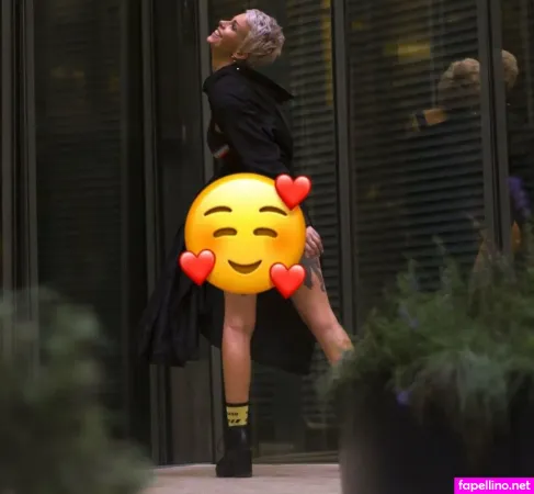 Elenahug OnlyFans Thumbnail #LtwWWcqcUK