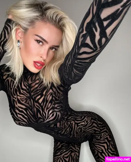 Elenakamperi 4 OnlyFans Thumbnail #IzKfa9ZCWC