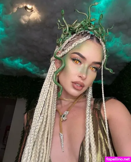 Elenakamperi 4 OnlyFans Thumbnail #UHQgrS967a