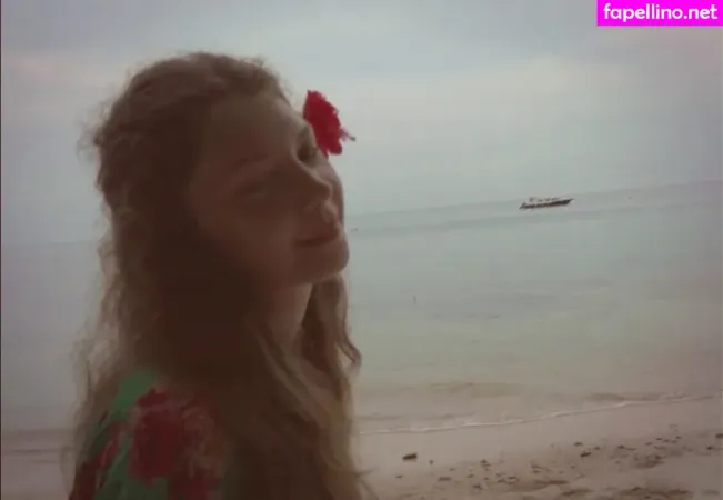 Elenakoshkaxoxo OnlyFans Thumbnail #6mMNz59408