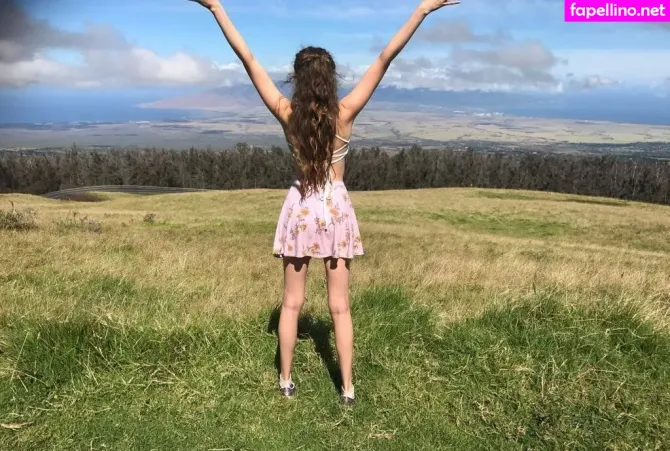 Elenakoshkaxoxo OnlyFans Thumbnail #SNbodQXxOj