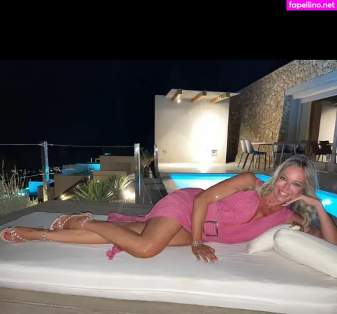 Elenamici OnlyFans Thumbnail #2tMWyTf4vi