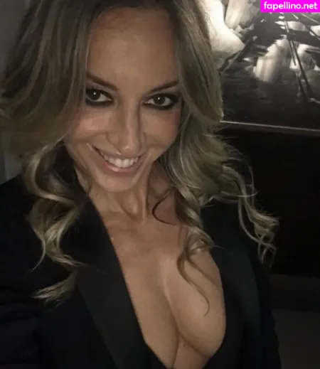 Elenamici OnlyFans Thumbnail #9X7uh6gOOw