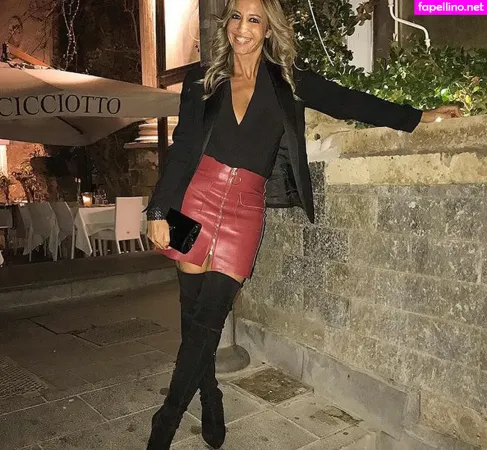 Elenamici OnlyFans Thumbnail #G1wLQt2IsW