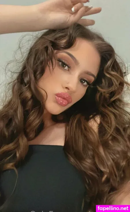 Elenaprivates OnlyFans Thumbnail #j3IukurcXT