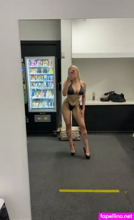 Elenaraye OnlyFans Thumbnail #e5YKRv8WbQ