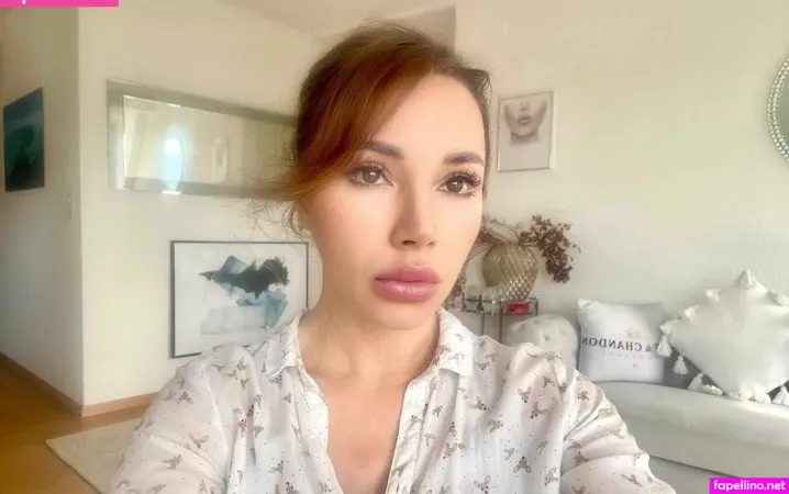 Elenaroseyourewife OnlyFans Thumbnail #pjJzVyQcBf