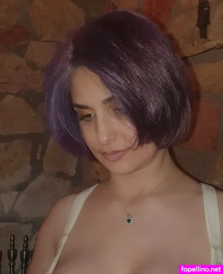 Elenaxatzifree OnlyFans Thumbnail #cQOFCGKVVV