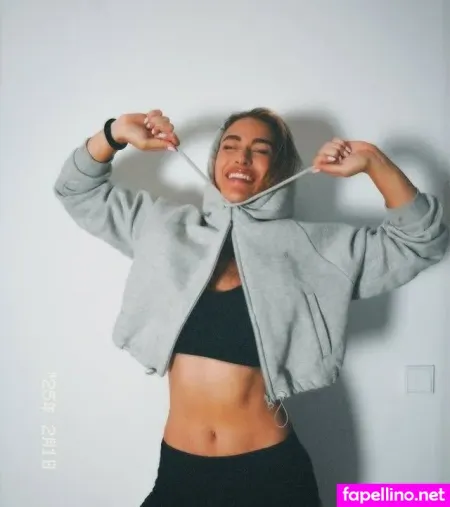 Eleni Frommann OnlyFans Thumbnail #95XNe8J38P