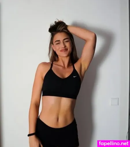 Eleni Frommann OnlyFans Thumbnail #VehG0RXqro