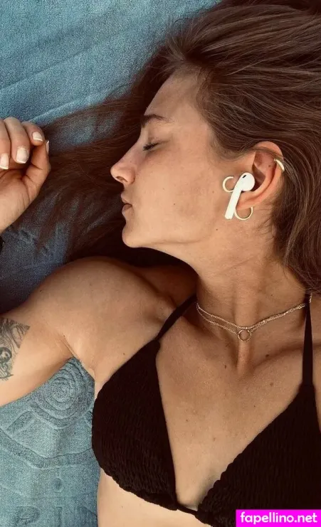 Eleonora Moia OnlyFans Thumbnail #5scYYOqgYl