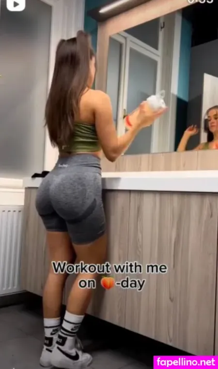 Eleonora Valentini OnlyFans Thumbnail #2Z8yWPE2oe