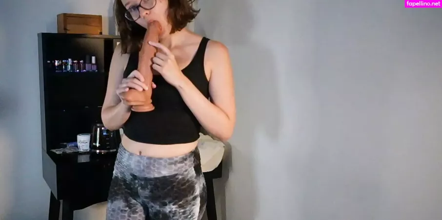 Elfenemma OnlyFans Thumbnail #eN6qZ2HiyS