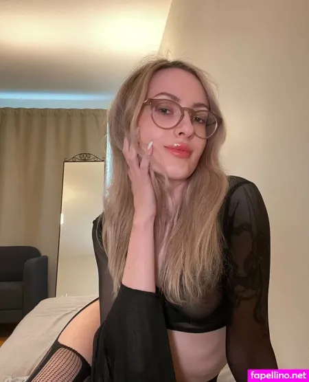Elfiegrace OnlyFans Thumbnail #j2jQKF8wCL