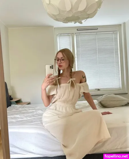 Elfiegrace OnlyFans Thumbnail #q6jpMG8cxE
