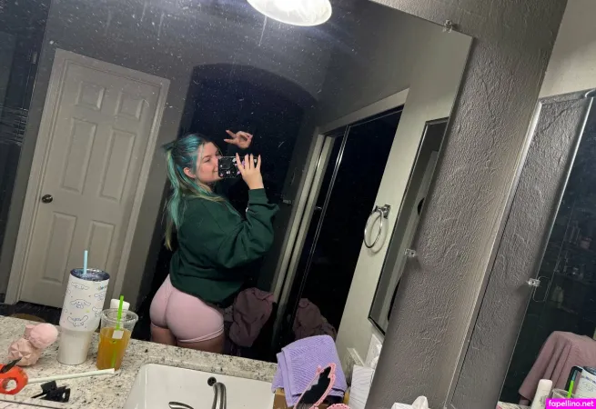 Elianarosefree OnlyFans Thumbnail #4u6sLzRvkx