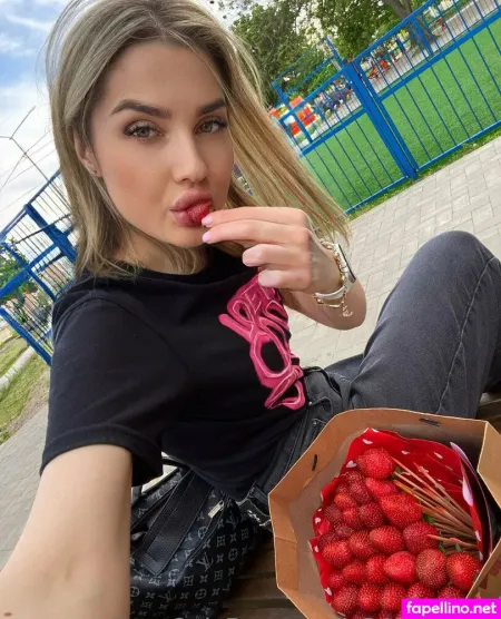 Elie Fairy OnlyFans Thumbnail #E2EOtPzZeq