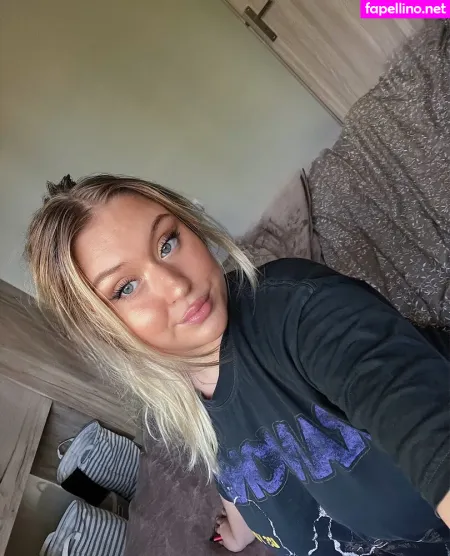 Elin W OnlyFans Thumbnail #5LtkUe57Oi