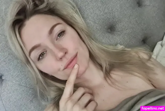 Elinasky OnlyFans Thumbnail #UPHgg3lhTK