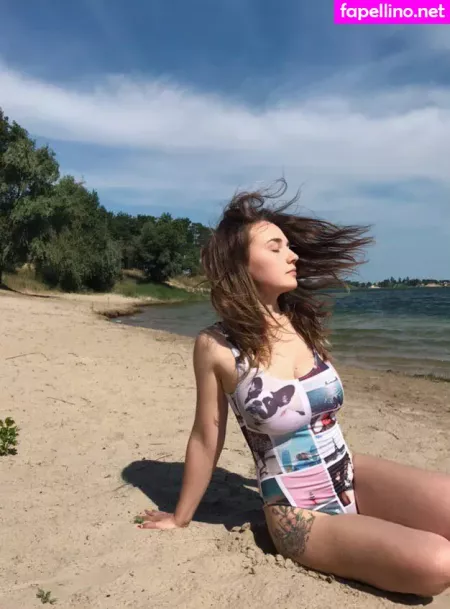 Elinatwrk OnlyFans Thumbnail #TrxuRNDf0J