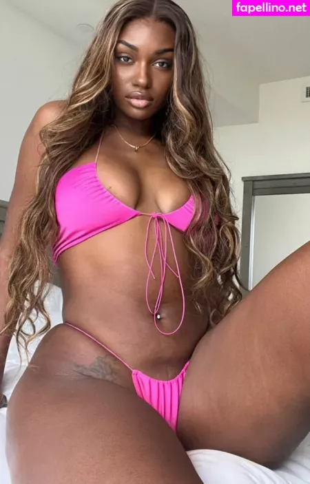 Elinda San OnlyFans Thumbnail #YdE0ikZ4TU