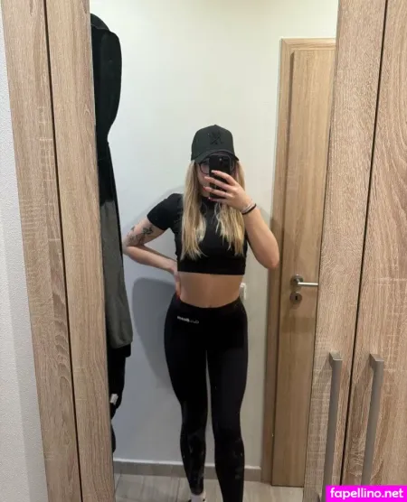 Elinka18 OnlyFans Thumbnail #Kemu0zrmpQ