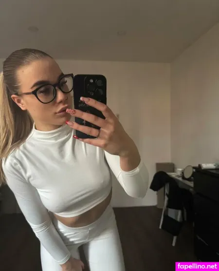 Elinka18 OnlyFans Thumbnail #QJZIbHZVJM