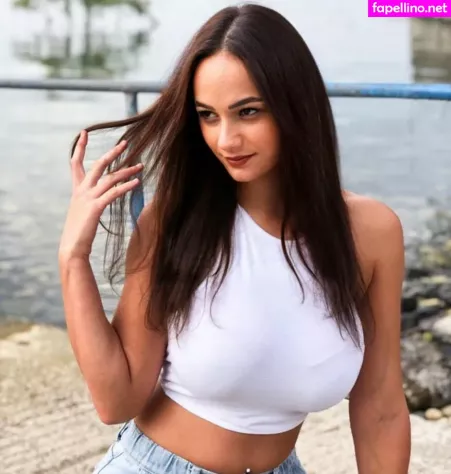 Elinor Ifrah OnlyFans Thumbnail #O9w7FEY6LC