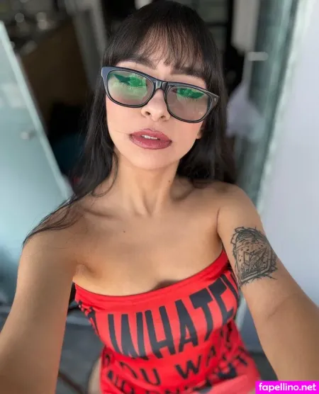 Elipetitt OnlyFans Thumbnail #J7IHmzoPst