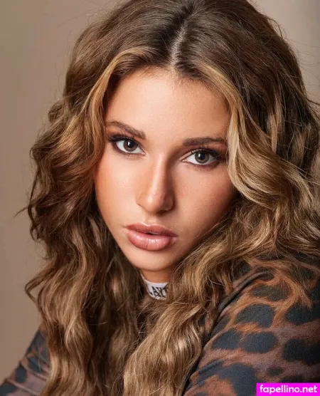 Elisa Fbre OnlyFans Thumbnail #GmBgIgE67R