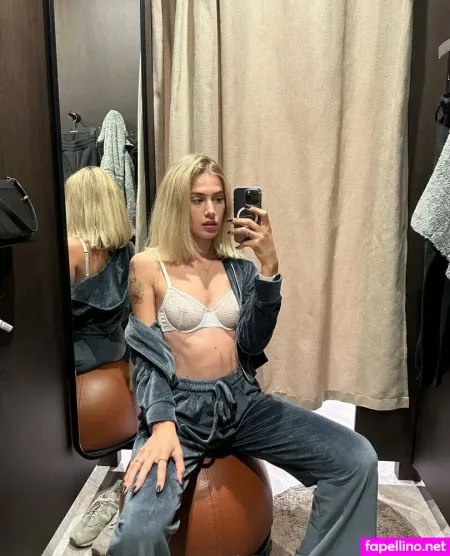 Elisa Holt OnlyFans Thumbnail #OMjhJBwonf