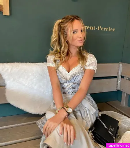 Elisa Peltzer OnlyFans Thumbnail #4OXkqtaHMM