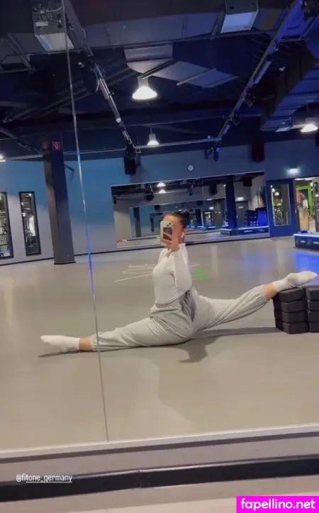 Elisa Weta OnlyFans Thumbnail #i7jFO40JUa