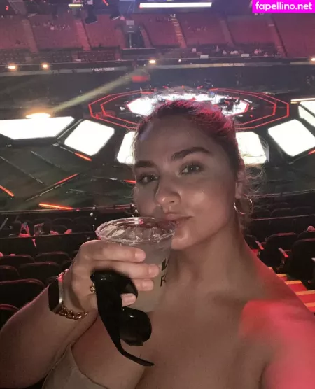 Elisabeth Marchini OnlyFans Thumbnail #44YBgrHsEE