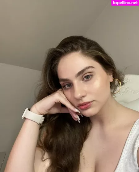 Elisabeth Marchini OnlyFans Thumbnail #ERNxJ4oopW